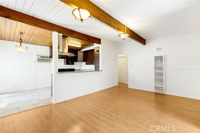 Detail Gallery Image 1 of 18 For 2104 N Verdugo Rd #E,  Glendale,  CA 91208 - 2 Beds | 1 Baths