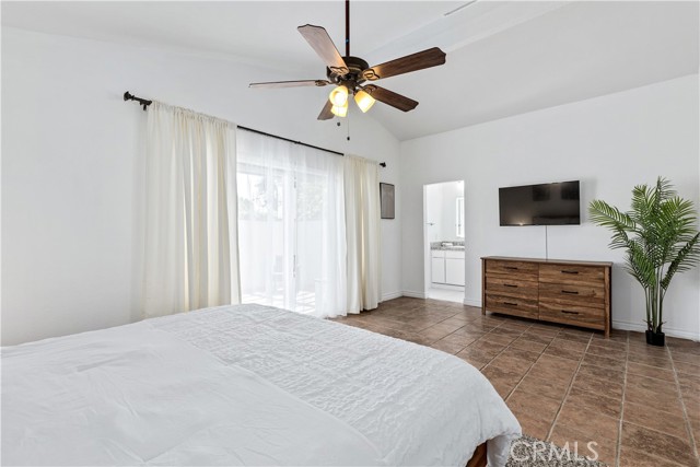 2290 N Victoria, Palm Springs CA: https://media.crmls.org/medias/20607570-c4f3-4861-904b-6a3c6e6670b6.jpg