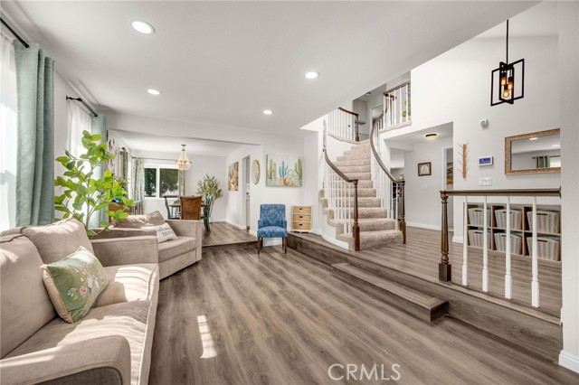 Detail Gallery Image 3 of 31 For 9855 Banyan St, Rancho Cucamonga,  CA 91737 - 4 Beds | 2/1 Baths