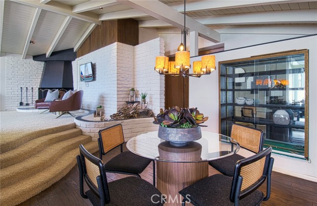 Detail Gallery Image 7 of 42 For 395 Meadow Ln, Newport Beach,  CA 92660 - 3 Beds | 3 Baths