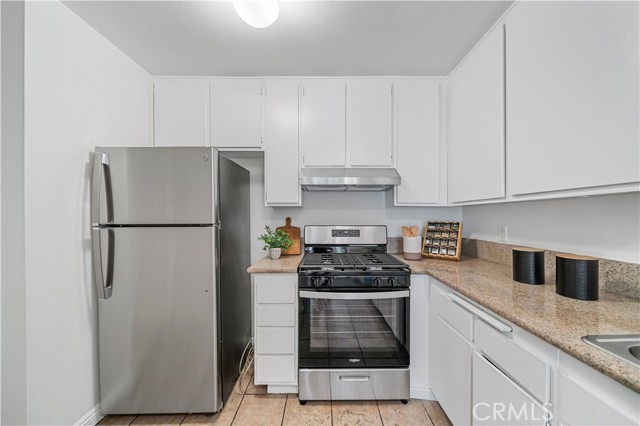 Detail Gallery Image 14 of 16 For 23640 Monument Canyon #C,  Diamond Bar,  CA 91765 - 2 Beds | 1/1 Baths