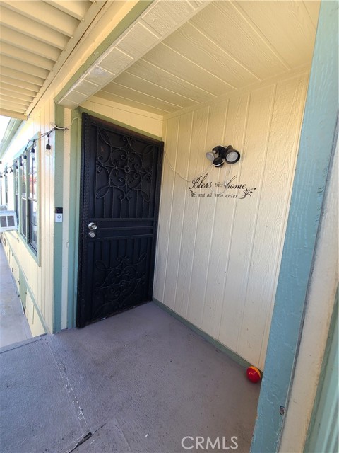 Detail Gallery Image 2 of 19 For 6665 Long Beach Bld #J25,  Long Beach,  CA 90805 - 3 Beds | 1 Baths