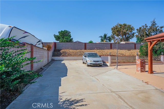 Detail Gallery Image 32 of 37 For 5853 Aurora Ave, Jurupa Valley,  CA 91752 - 6 Beds | 3/1 Baths