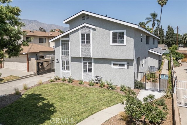 314 Lola Avenue, Pasadena CA: https://media.crmls.org/medias/2063a25c-2e78-484d-802e-fadb5f0b6cfc.jpg