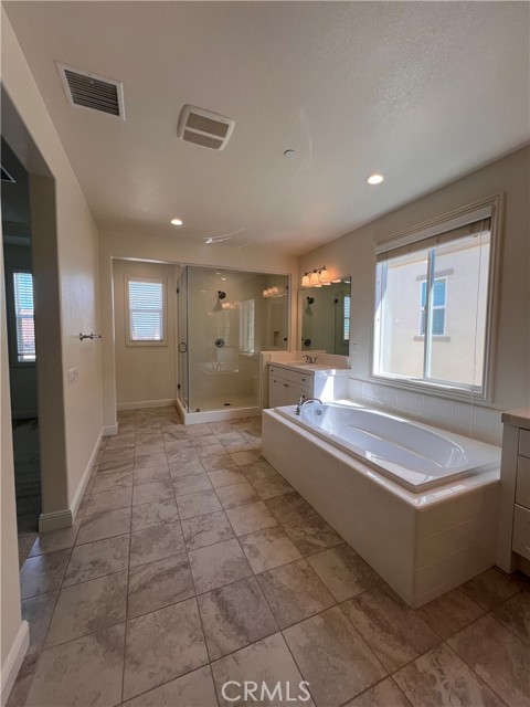 29 Caspian, Lake Forest CA: https://media.crmls.org/medias/20649afa-b504-4793-9273-95ee27ae8b1a.jpg