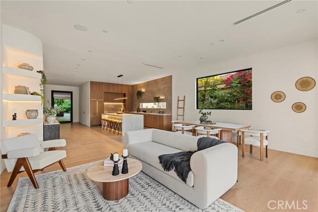 17827 Miranda Street, Encino CA: https://media.crmls.org/medias/2064bc2c-7dfd-4231-a7e5-c10a5e9a595e.jpg