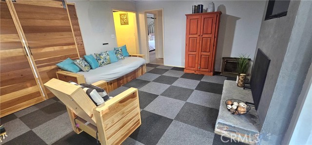 5937 Castana Avenue, Lakewood CA: https://media.crmls.org/medias/2064e5b8-8ab1-4615-b44d-ebb2e05eb89a.jpg