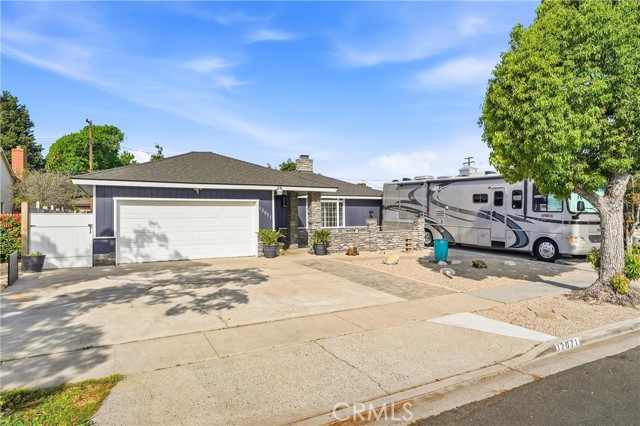 Front Image Thumbnail for CRCV26076840