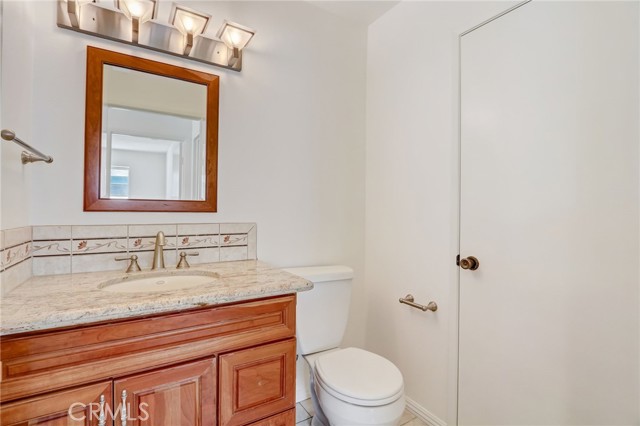 Detail Gallery Image 18 of 31 For 23526 Newhall Ave #6,  Newhall,  CA 91321 - 2 Beds | 1/1 Baths