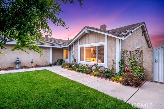 19545 Quicksilver Lane, Rowland Heights CA: https://media.crmls.org/medias/2065f9a2-9ec8-4863-9251-2f61f34fa21d.jpg