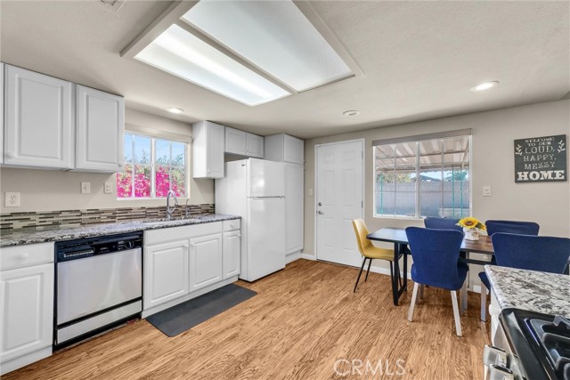 Detail Gallery Image 12 of 30 For 9562 Canton Ave, Anaheim,  CA 92804 - 4 Beds | 2 Baths