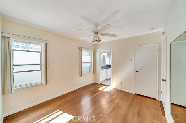 661 W 26th Street, San Pedro CA: https://media.crmls.org/medias/2066cb1d-feec-41b3-91d1-cc1390dfea05.jpg