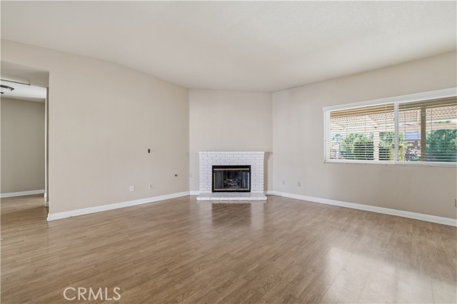 Detail Gallery Image 7 of 22 For 2635 Beech Tree, Hemet,  CA 92545 - 3 Beds | 2 Baths