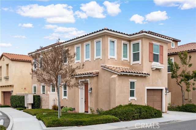 333 Calle Elegante, Lake Forest CA: https://media.crmls.org/medias/20673cb1-2c02-471d-b3c7-2e75a1f77f35.jpg