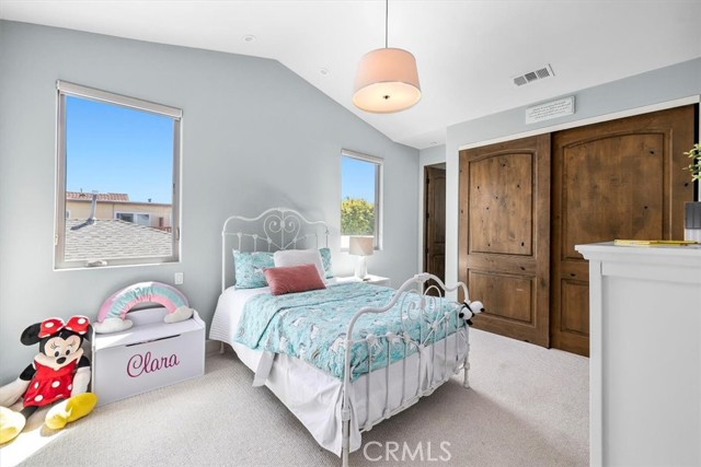 Second bedroom