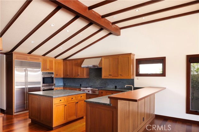 419 Evening Star Lane, Newport Beach CA: https://media.crmls.org/medias/20674842-c4e8-4a67-979c-9a3130ca2a54.jpg