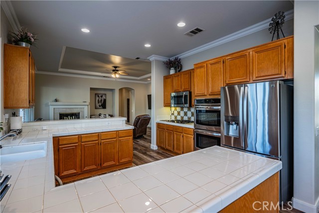 Detail Gallery Image 11 of 71 For 41744 Mesquite Ln, Murrieta,  CA 92562 - 5 Beds | 3/1 Baths