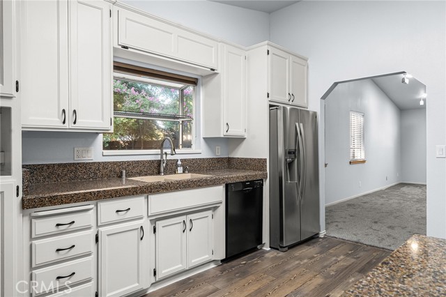 Detail Gallery Image 13 of 61 For 493 Autumn Gold Dr, Chico,  CA 95973 - 4 Beds | 2 Baths