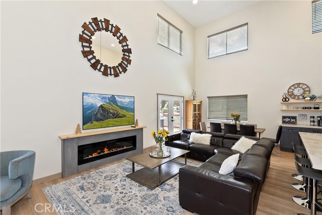 Detail Gallery Image 5 of 50 For 1215 Valley View Dr, Big Bear City,  CA 92314 - 5 Beds | 3/1 Baths