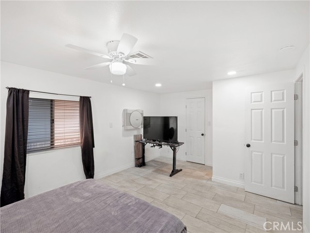 Detail Gallery Image 15 of 22 For 20683 Waalew Rd #B23,  Apple Valley,  CA 92307 - 2 Beds | 2 Baths