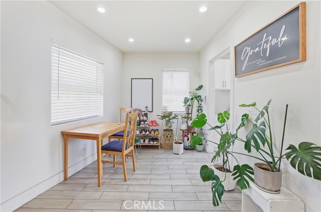 Image 19 of 26 For 8317 Whittier