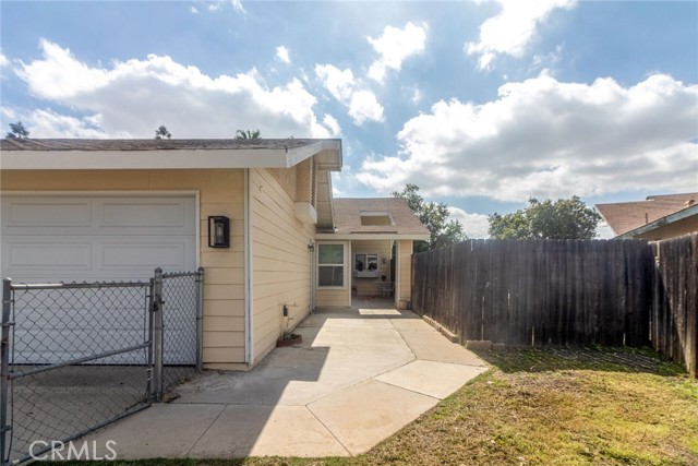 Detail Gallery Image 3 of 26 For 13981 Elmwood Ct, Moreno Valley,  CA 92553 - 2 Beds | 1 Baths