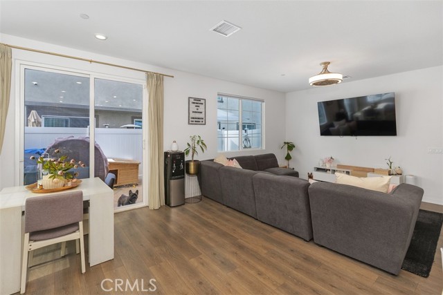 Detail Gallery Image 4 of 34 For 32600 Manhattan Ave, Winchester,  CA 92596 - 4 Beds | 3 Baths