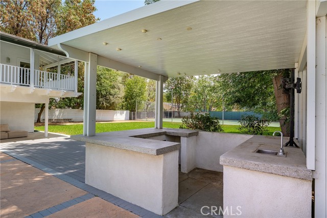 22904 Calvert Street, Woodland Hills CA: https://media.crmls.org/medias/206ba1d5-dcad-4cca-b455-8d927d8c1863.jpg