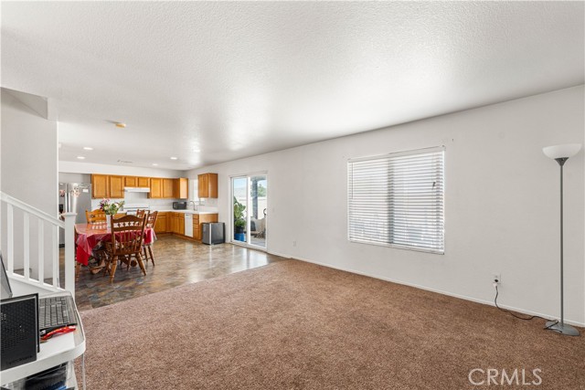 16029 White Mountain Place, Victorville CA: https://media.crmls.org/medias/206c1627-5e74-4c29-83e3-2cc1242bec70.jpg