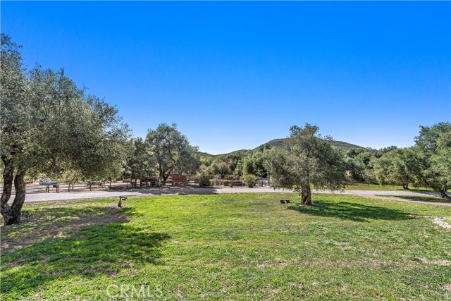 10950 Fox Springs Road, Murrieta CA: https://media.crmls.org/medias/206c86d8-4a73-41bb-af3c-9fdca4356245.jpg