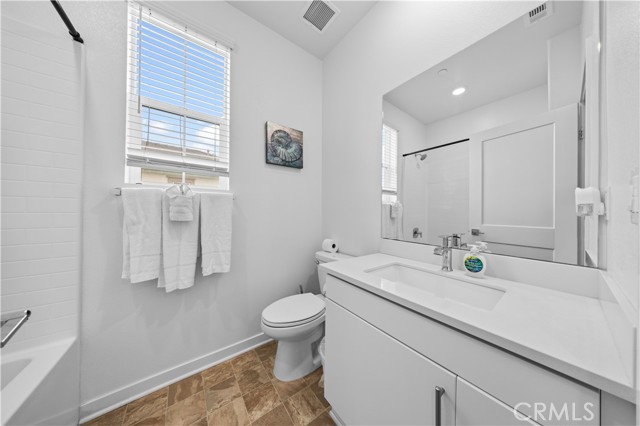 8254 Traveller Street, Chino CA: https://media.crmls.org/medias/206d3d0c-3e7a-42da-9e80-c890a4a91317.jpg
