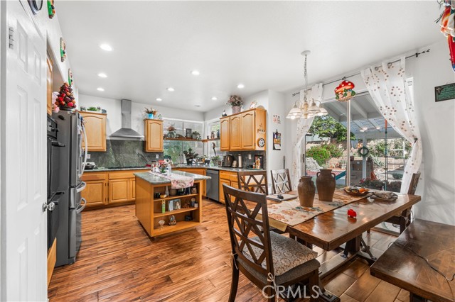 3410 Genoa Place, Palmdale CA: https://media.crmls.org/medias/206e02f2-3526-42e1-b43c-5e6ac4fa95fc.jpg