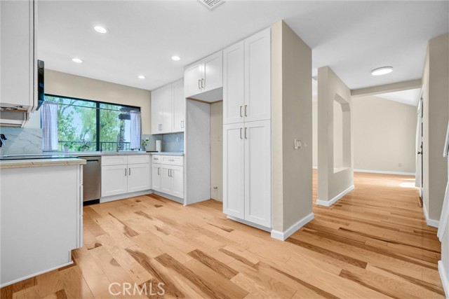 Detail Gallery Image 9 of 29 For 6031 E Ladera, Anaheim,  CA 92807 - 3 Beds | 2/1 Baths