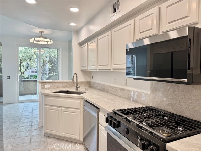 Detail Gallery Image 4 of 18 For 44 Mission Ct, Lake Forest,  CA 92610 - 2 Beds | 2/1 Baths