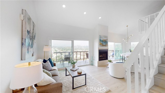 496 Crane Boulevard, Los Angeles CA: https://media.crmls.org/medias/206fd071-4c35-4f76-93f6-da40cc54c918.jpg