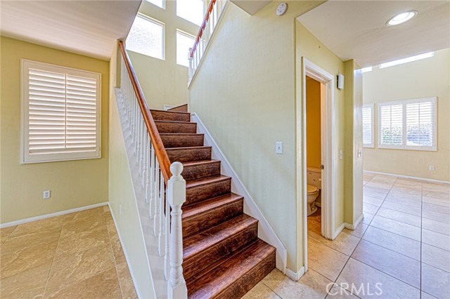 955 Blackberry Lane, Carson CA: https://media.crmls.org/medias/20702f38-9dd0-4ff0-a7a7-28561a31fc58.jpg