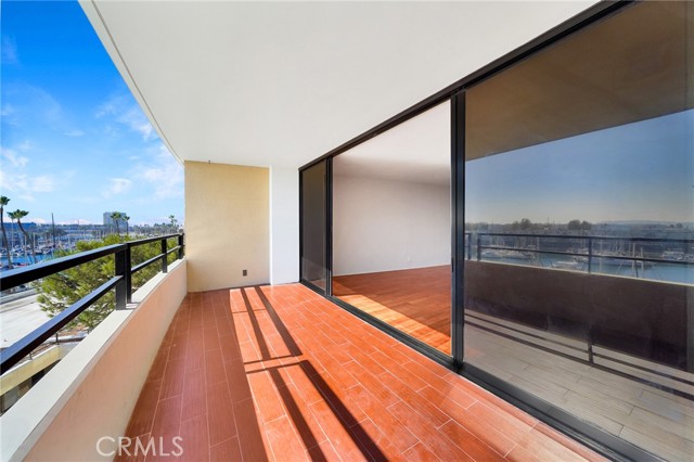 Detail Gallery Image 12 of 16 For 4335 Marina City #242,  Marina Del Rey,  CA 90292 - 2 Beds | 2 Baths