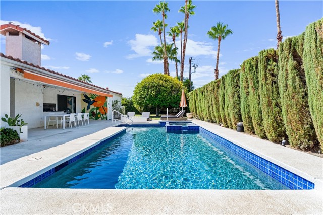 1045 E Deepak Road, Palm Springs CA: https://media.crmls.org/medias/20718d30-3738-4186-9419-be39fd14cfb4.jpg