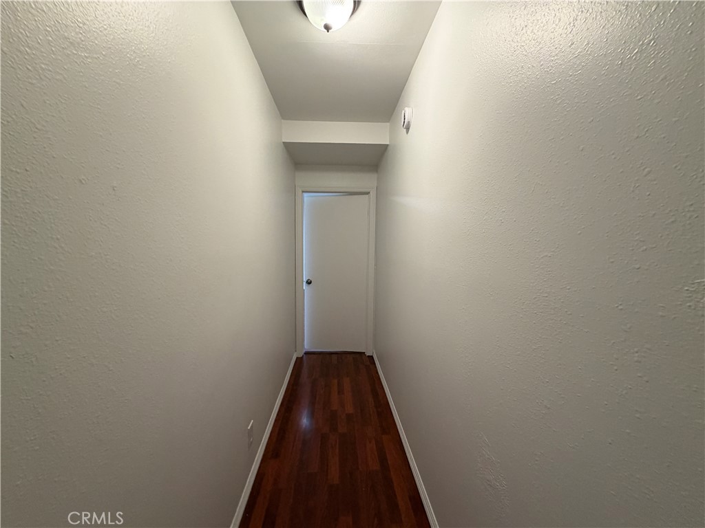 https://media.crmls.org/medias/20720c8b-060a-4996-9140-b8ced7189b6f.jpg?preset=X-Large