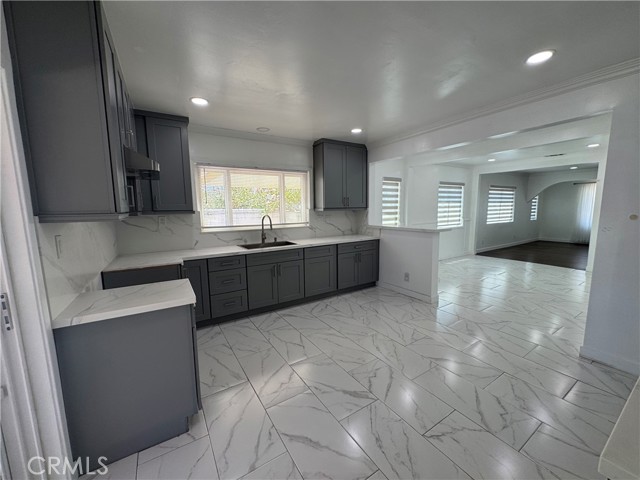 11043 Bexley Drive, Whittier CA: https://media.crmls.org/medias/20724ecf-09c1-4f53-a41c-0fdc49fb1313.jpg