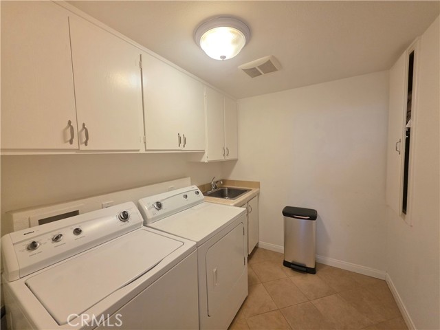 Detail Gallery Image 19 of 27 For 13963 Riverside, Sherman Oaks,  CA 91423 - 2 Beds | 2/1 Baths