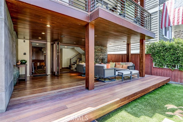 Detail Gallery Image 38 of 44 For 436 32nd St., Manhattan Beach,  CA 90266 - 4 Beds | 4 Baths