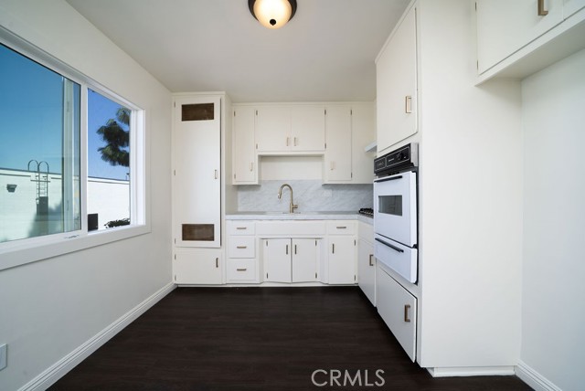 Detail Gallery Image 13 of 20 For 11221 Pangborn Ave, Downey,  CA 90241 - – Beds | – Baths