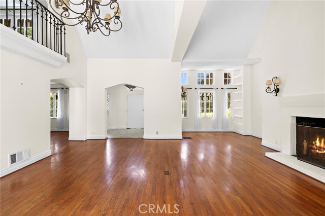 1181 Old Mill Rd, San Marino CA: https://media.crmls.org/medias/20743fc4-0244-4f01-8023-e7ccf83f07ee.jpg