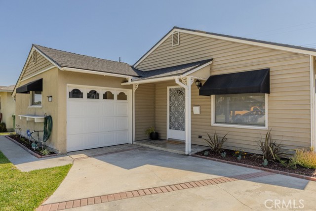 10606 Harvest Avenue, Santa Fe Springs CA: https://media.crmls.org/medias/20745d6b-a74f-4e89-9781-79cee0de8464.jpg