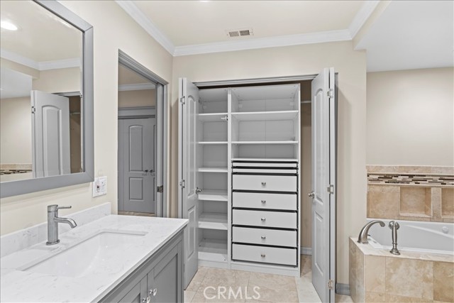 Detail Gallery Image 24 of 41 For 512 Esplanade #103,  Redondo Beach,  CA 90277 - 2 Beds | 2 Baths