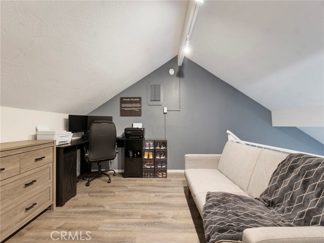 Detail Gallery Image 22 of 45 For 7050 Shoup Ave #225 #225,  Canoga Park,  CA 91303 - 1 Beds | 1 Baths