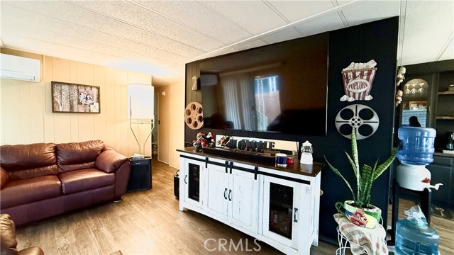 25521 Lincoln Avenue, Hemet CA: https://media.crmls.org/medias/2075181b-b2fa-4984-b267-7dfa8c41f63f.jpg