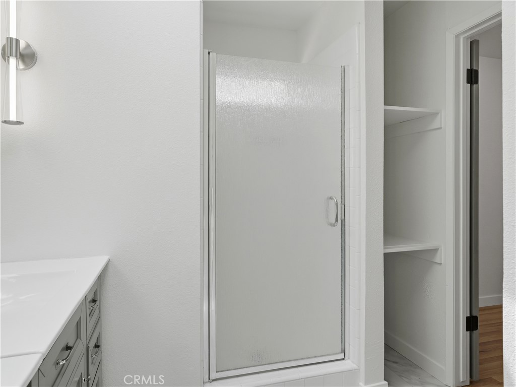 https://media.crmls.org/medias/20758940-9881-4db8-b639-86074c88ed6b.jpg?preset=X-Large