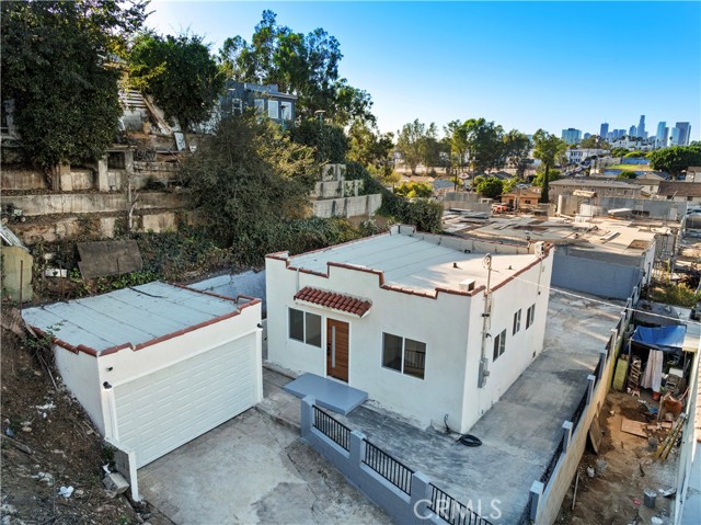 Detail Gallery Image 2 of 16 For 525 Camulos St, Los Angeles,  CA 90033 - 2 Beds | 1 Baths